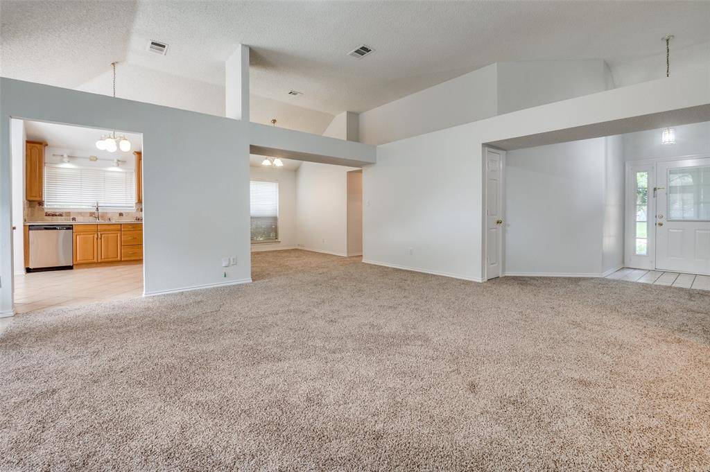 Grand Prairie, TX 75052,4376 Newberry Street