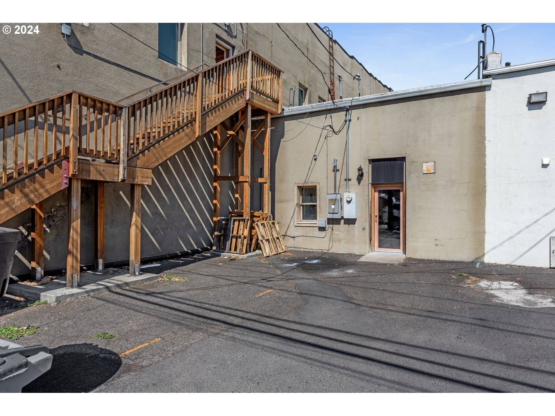 La Grande, OR 97850,1108 ADAMS AVE