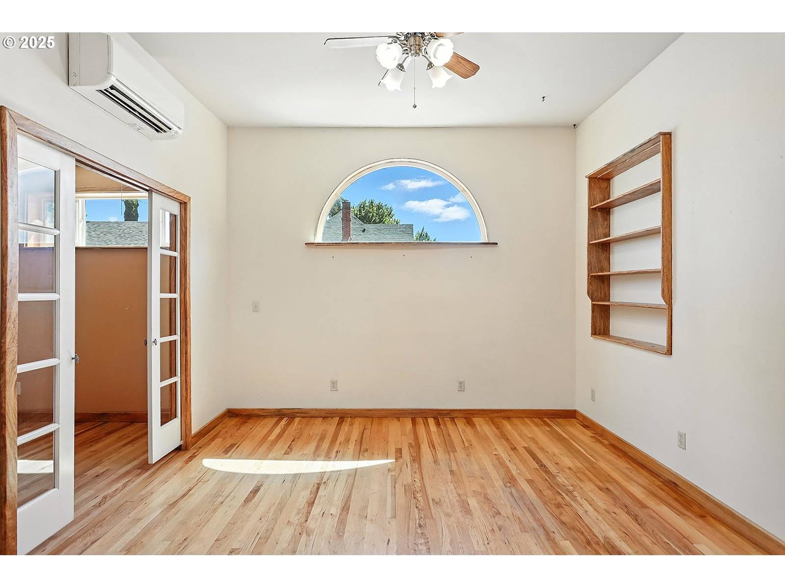 Dufur, OR 97021,125 NE 4TH ST