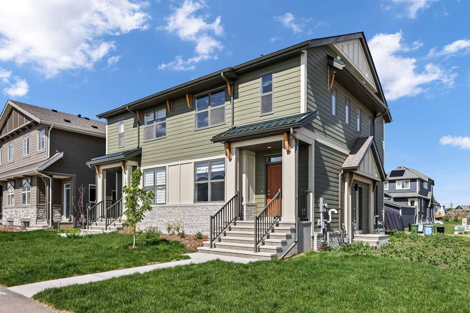 Calgary, AB T3M 3N3,1032 Mahogany BLVD SE