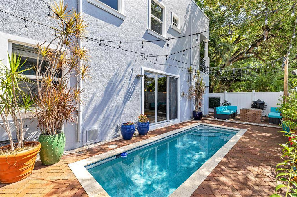 Fort Lauderdale, FL 33315,488 SW 5th Ave #488