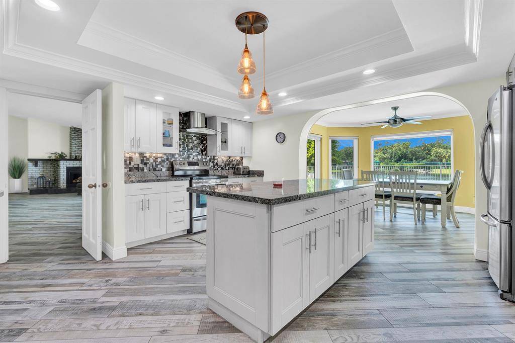 Parkland, FL 33067,7421 Annapolis Ln