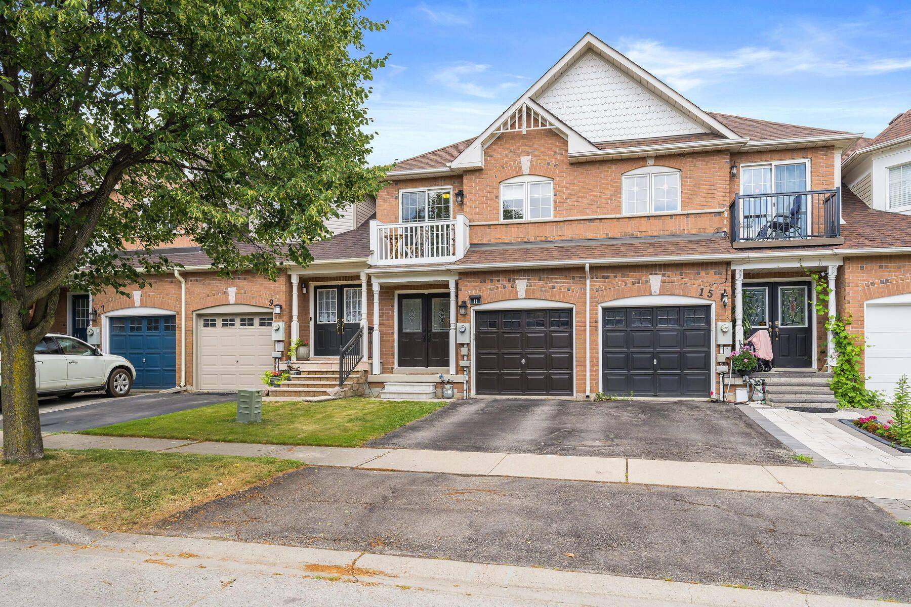 Halton Hills, ON L7G 6B5,11 Bradley DR