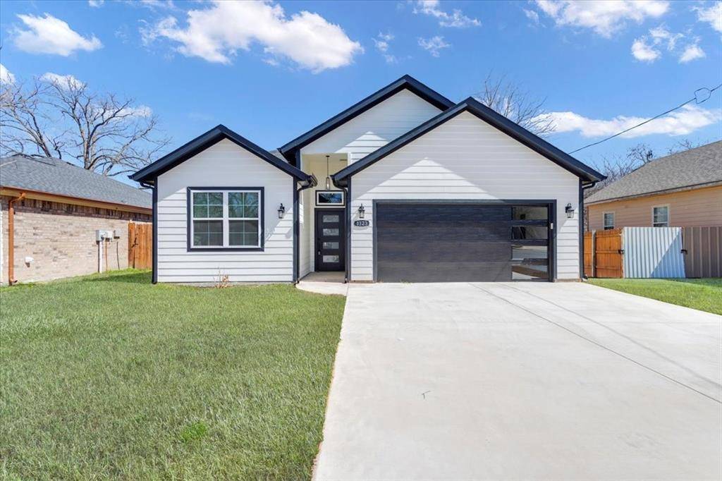 Sherman, TX 75090,1323 S Montgomery