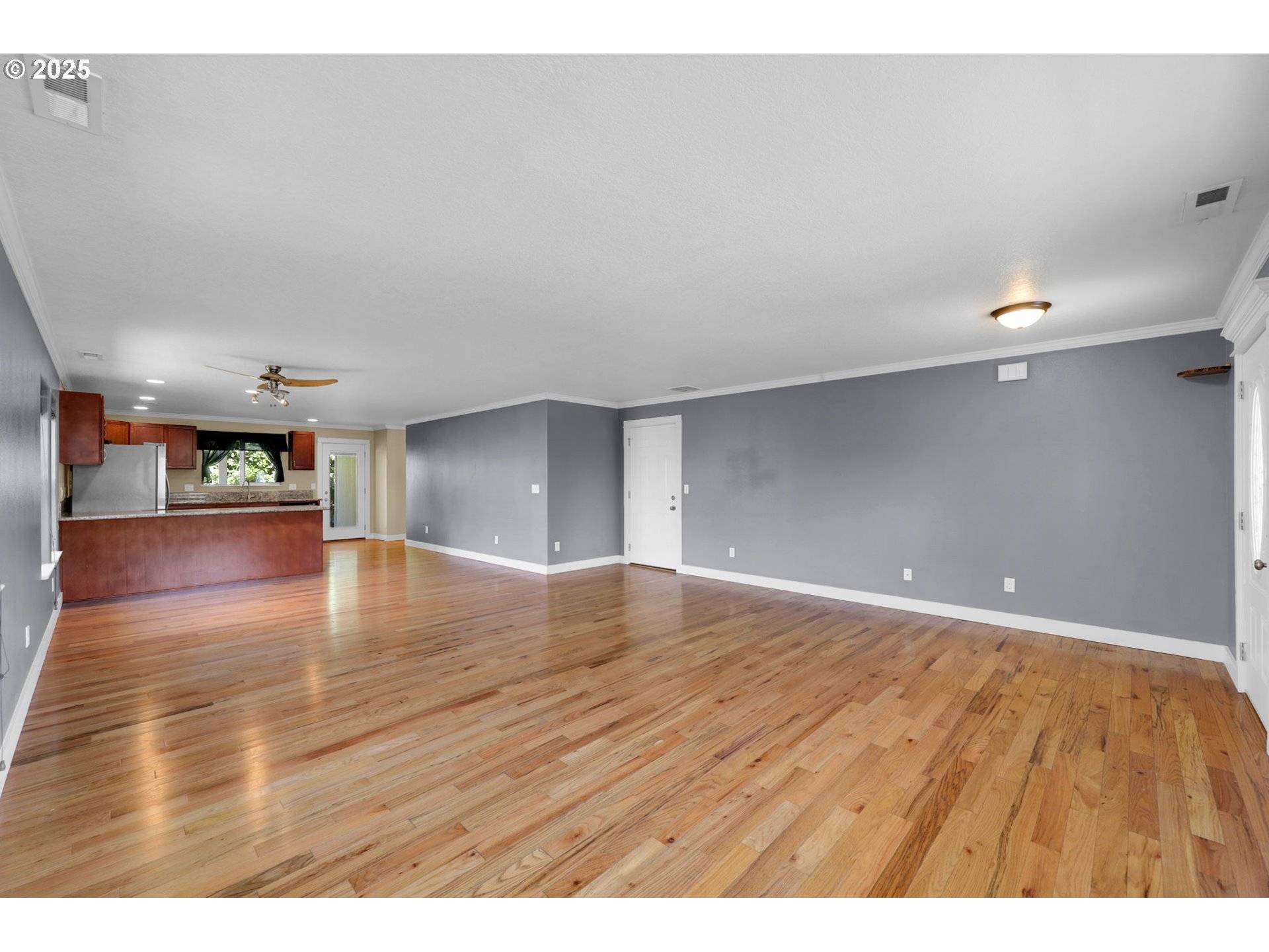 Springfield, OR 97477,1633 S ST