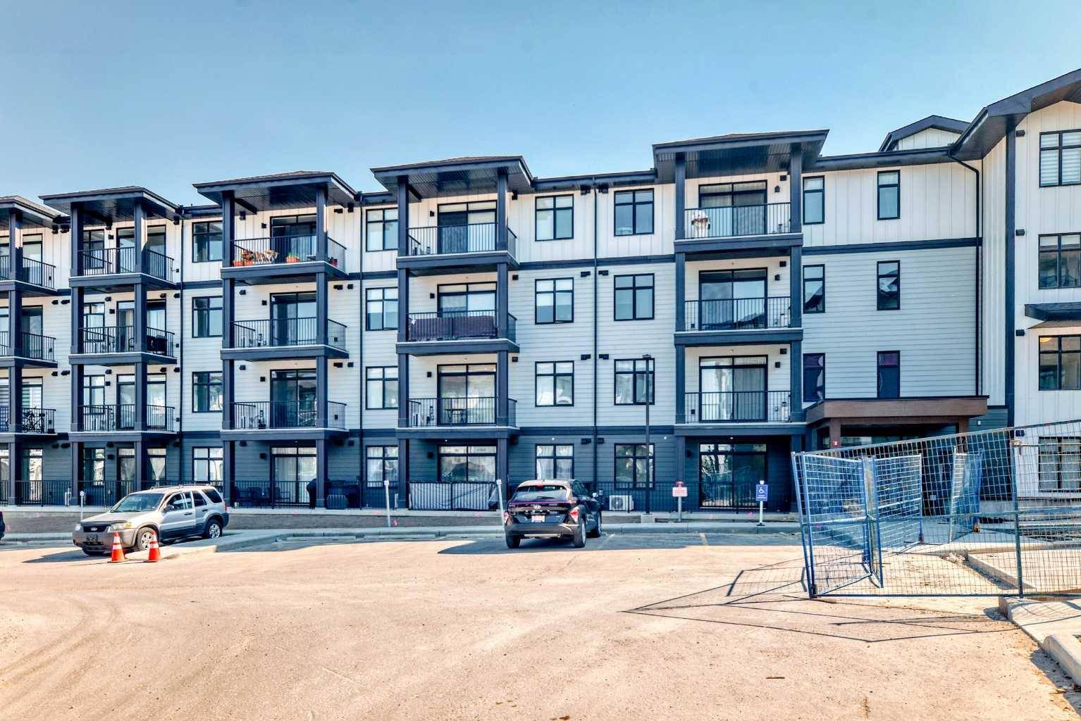 Calgary, AB T3R 2H6,70 Sage Hill WALK NW #117
