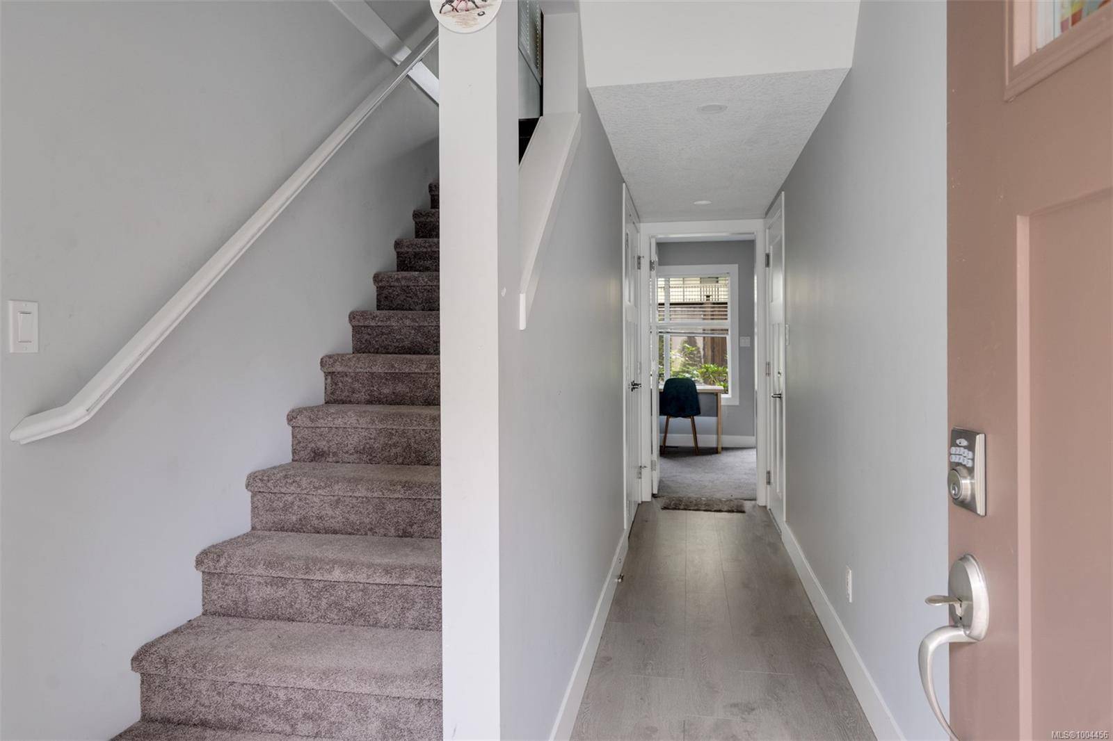 Duncan, BC V9L 2E8,1027 College St W #16