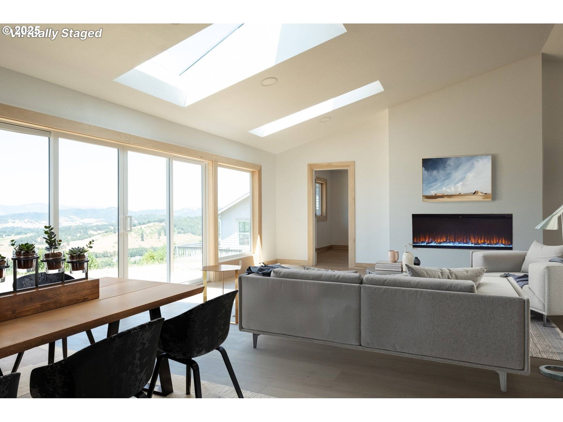 Roseburg, OR 97470,383 RIDGECREST DR