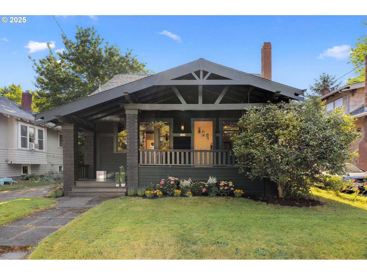 Portland, OR 97215,1712 SE 44TH AVE