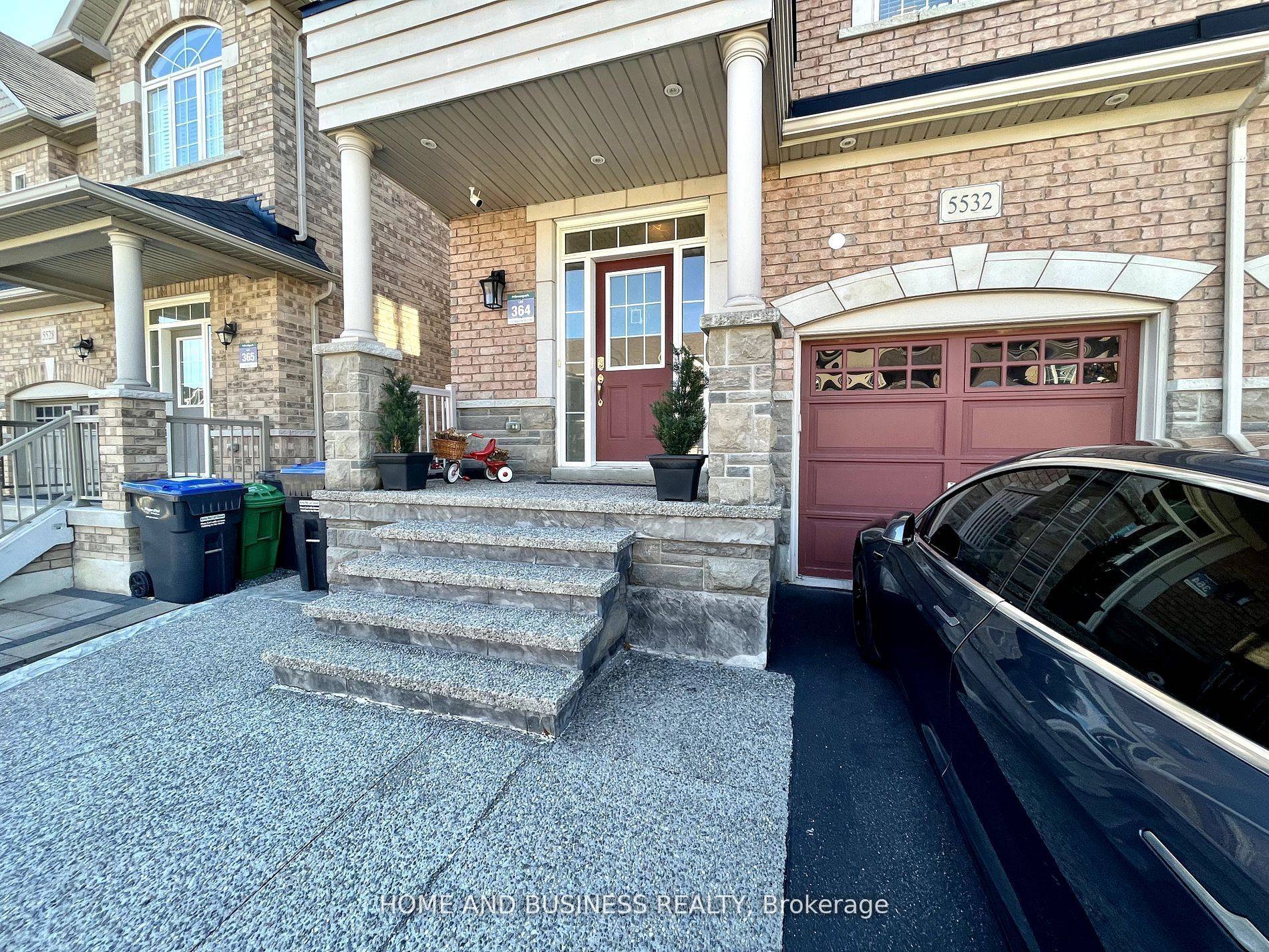 Mississauga, ON L5M 0N1,5532 Meadowcrest AVE