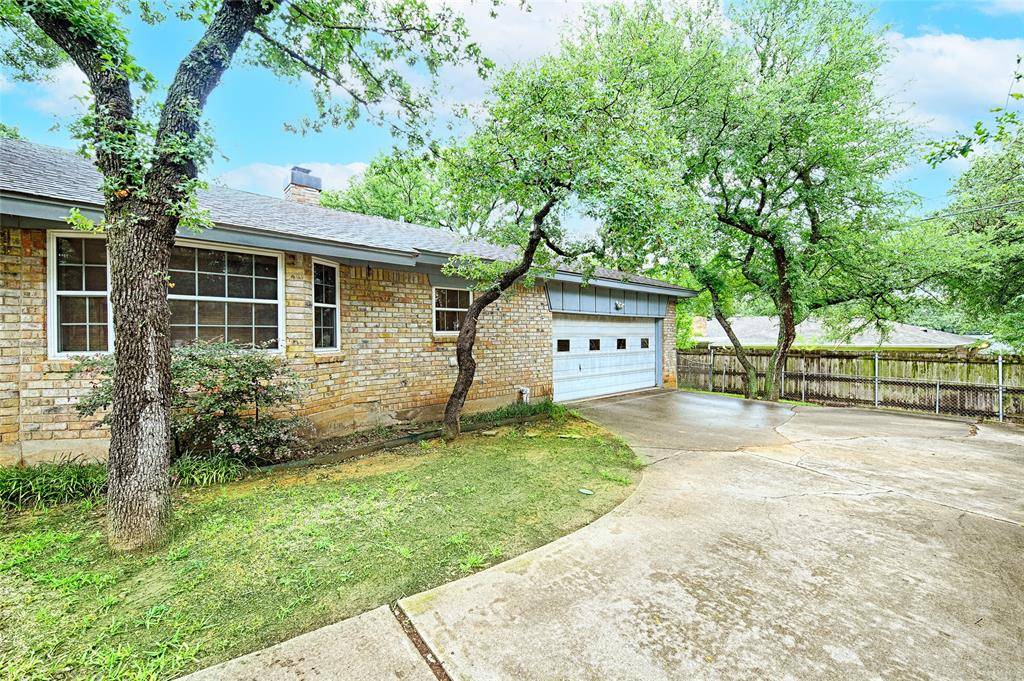 Hurst, TX 76053,1013 Mountain Terrace