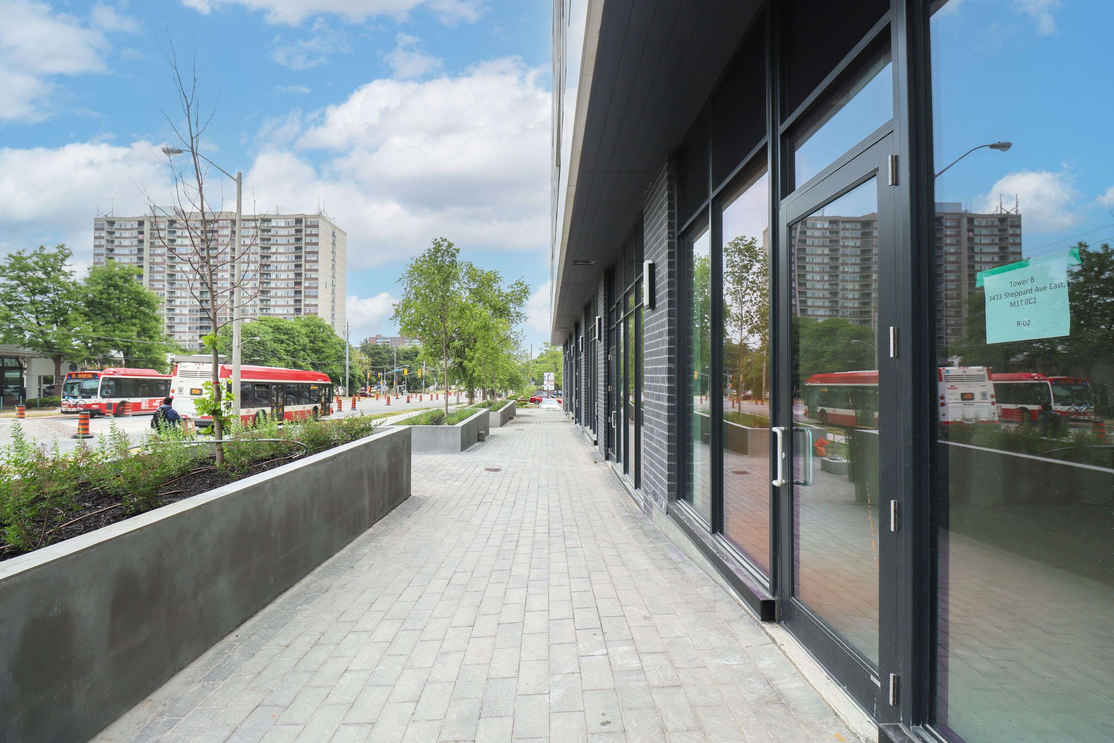 Toronto E05, ON M1T 3K5,3433 Sheppard AVE E #R02