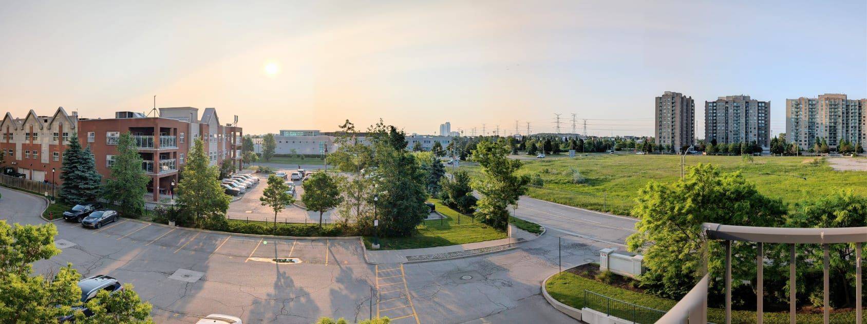 Richmond Hill, ON L4B 0B1,185 Oneida CRES #306