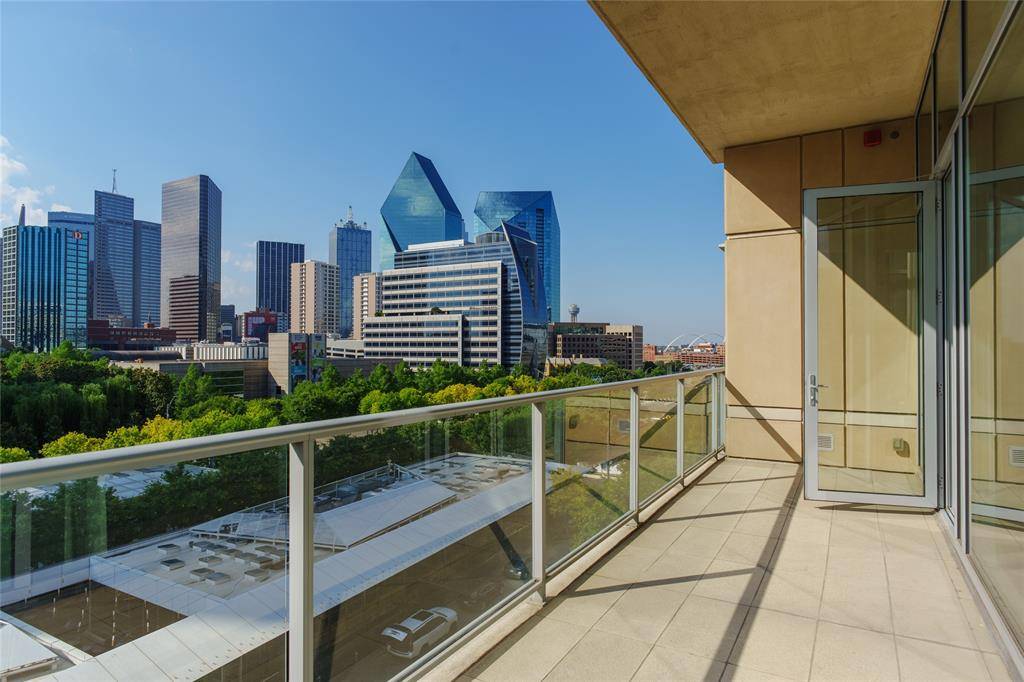 Dallas, TX 75201,2025 Woodall Rodgers Freeway #51