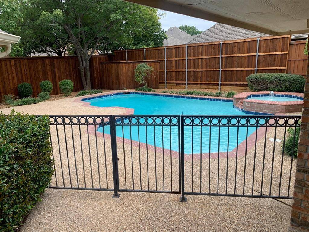 Plano, TX 75093,5741 Ridgehaven Drive