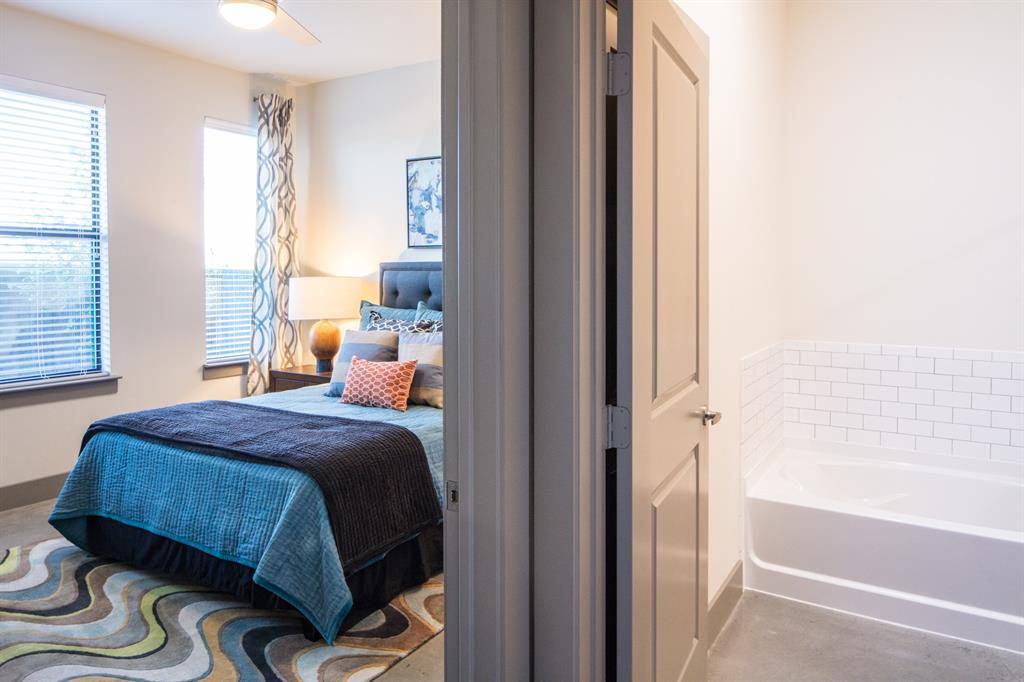 Dallas, TX 75214,2175 Tucker Street #1217