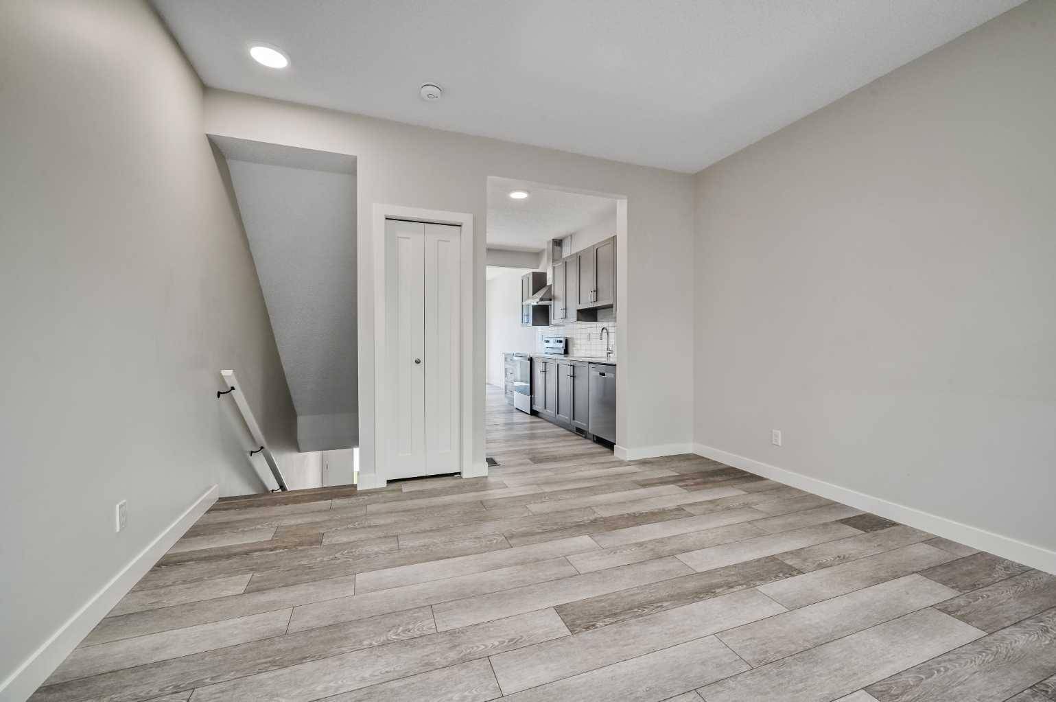 Calgary, AB T3L 0G1,118 Tuscany Summit SQ NW
