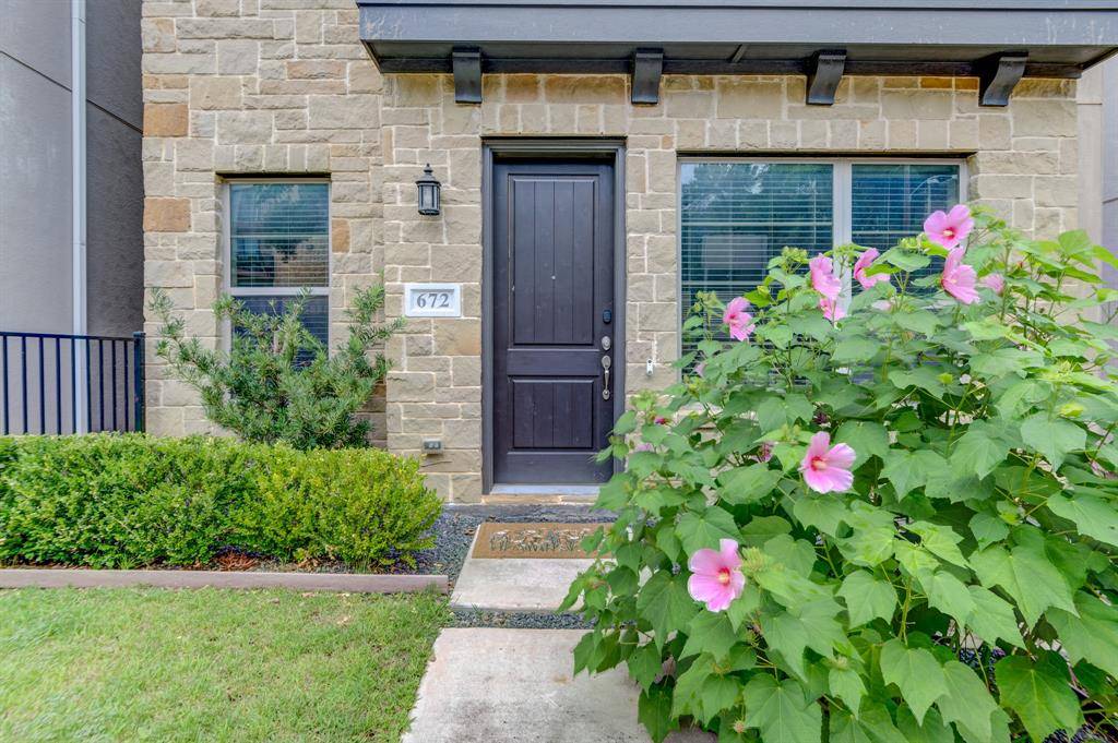 Dallas, TX 75208,672 Aspen Valley Lane