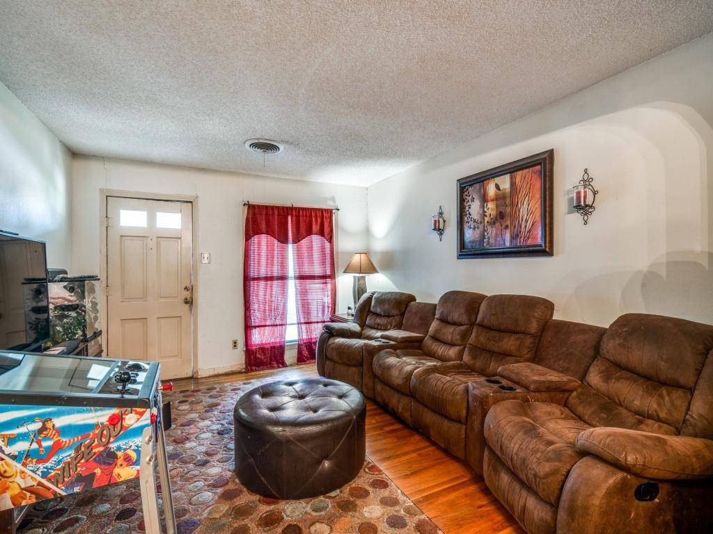 Garland, TX 75040,113 W State Street