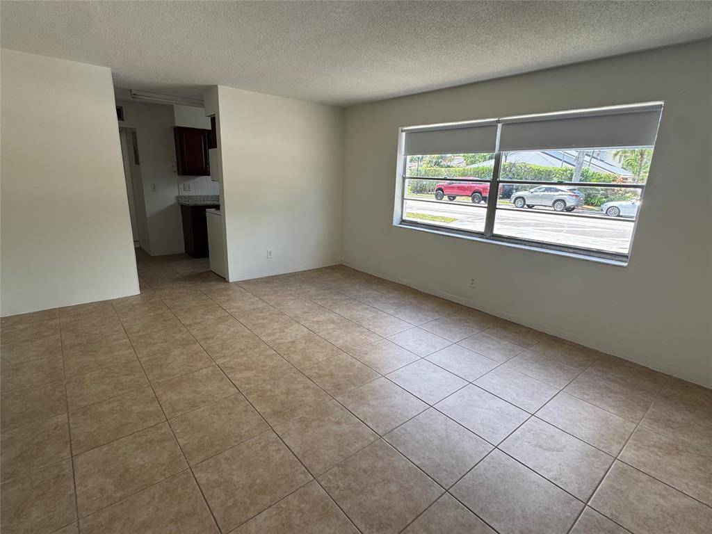 Hollywood, FL 33020,1555 Tyler St #1