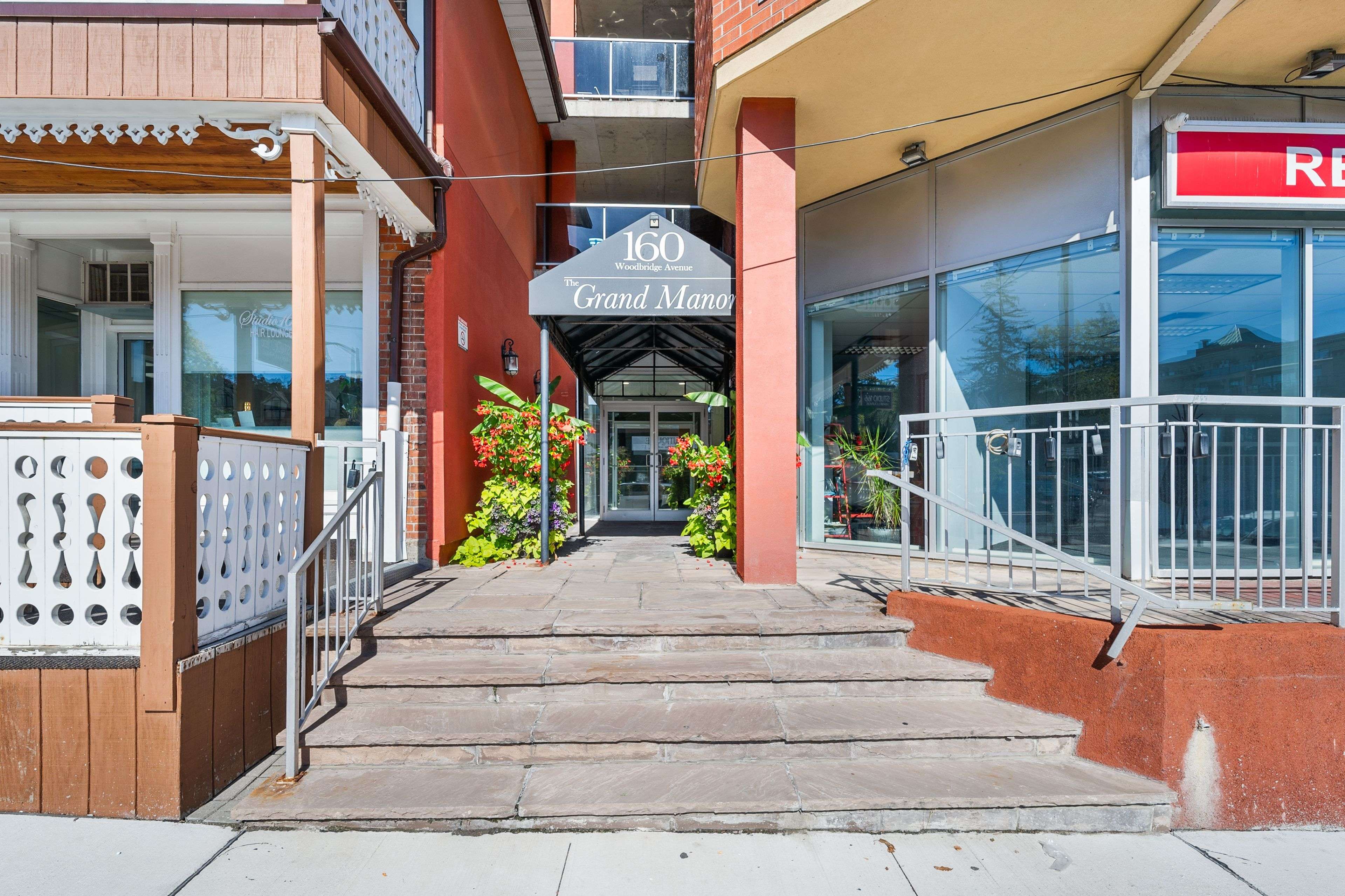 Vaughan, ON L4L 0B8,160 Woodbridge AVE #401