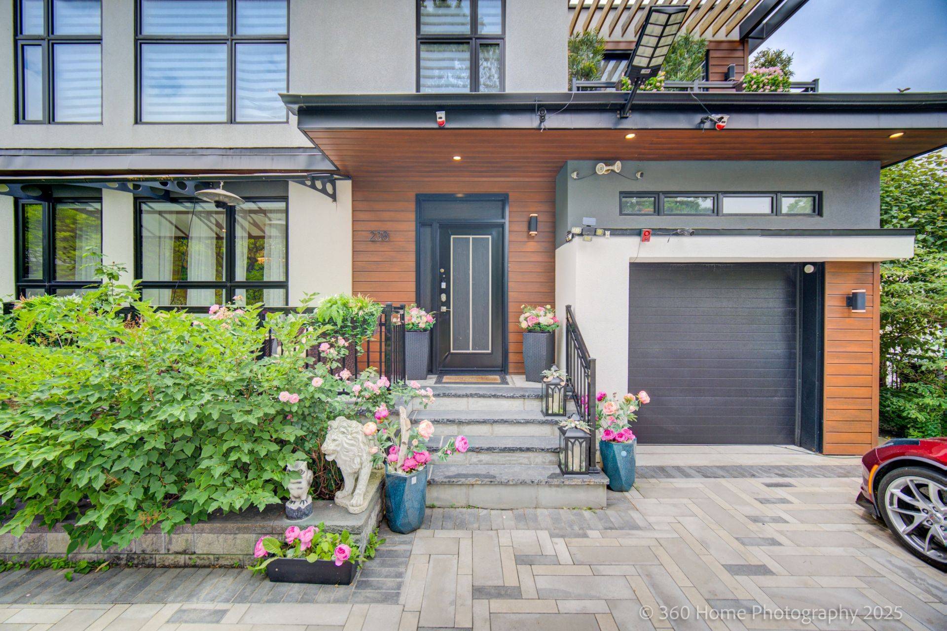 Toronto W08, ON M9C 2K9,238 Renforth DR
