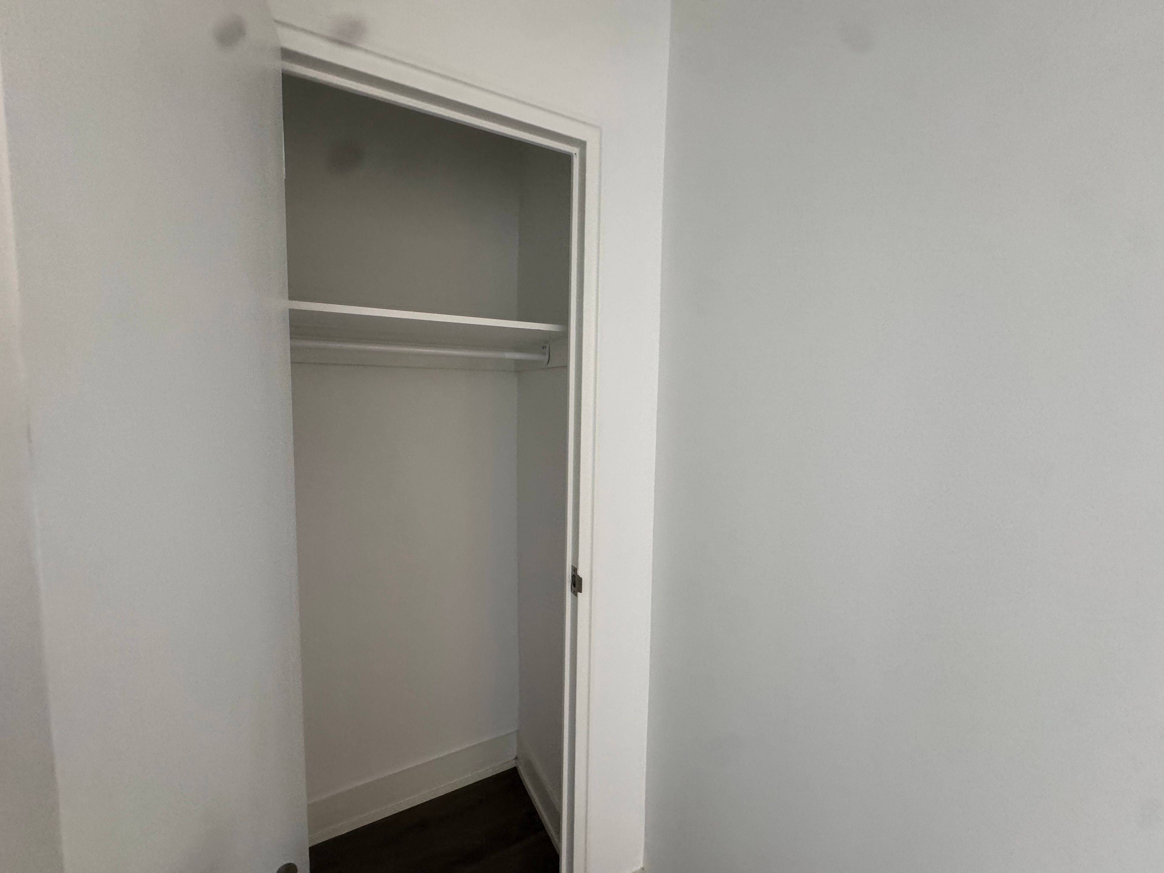 Toronto W01, ON M6K 2G3,135 Tyndall AVE #0815