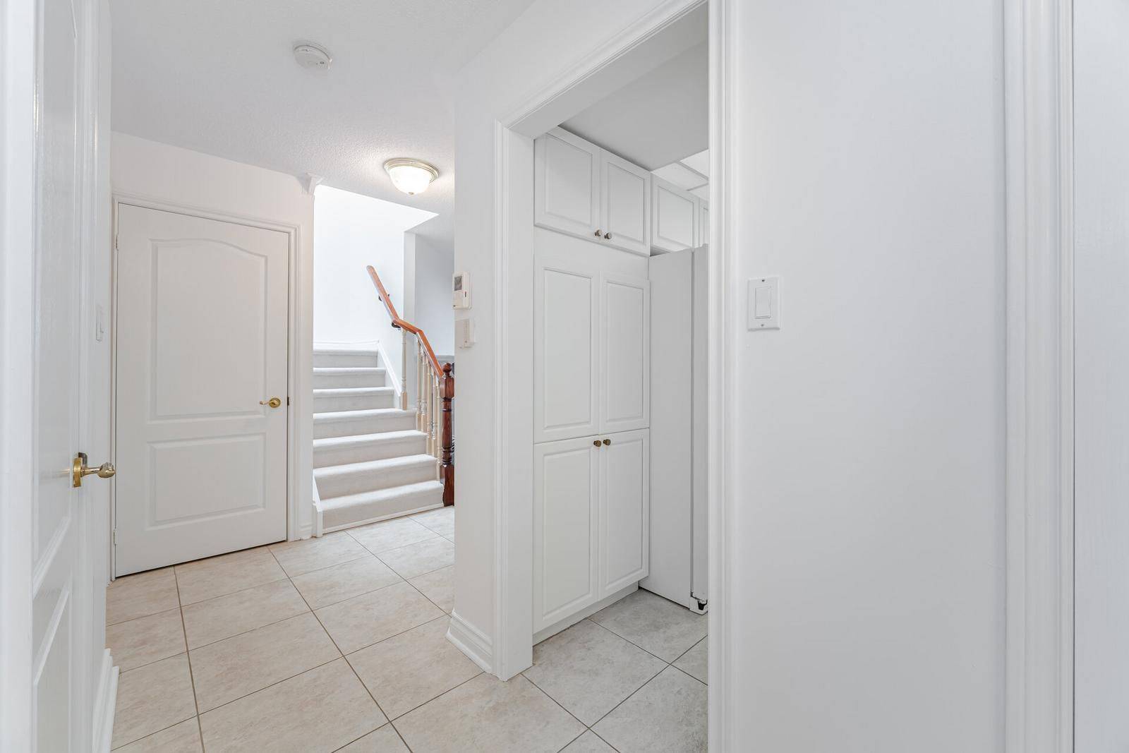 Mississauga, ON L5M 5R3,5480 Glen Erin DR #60