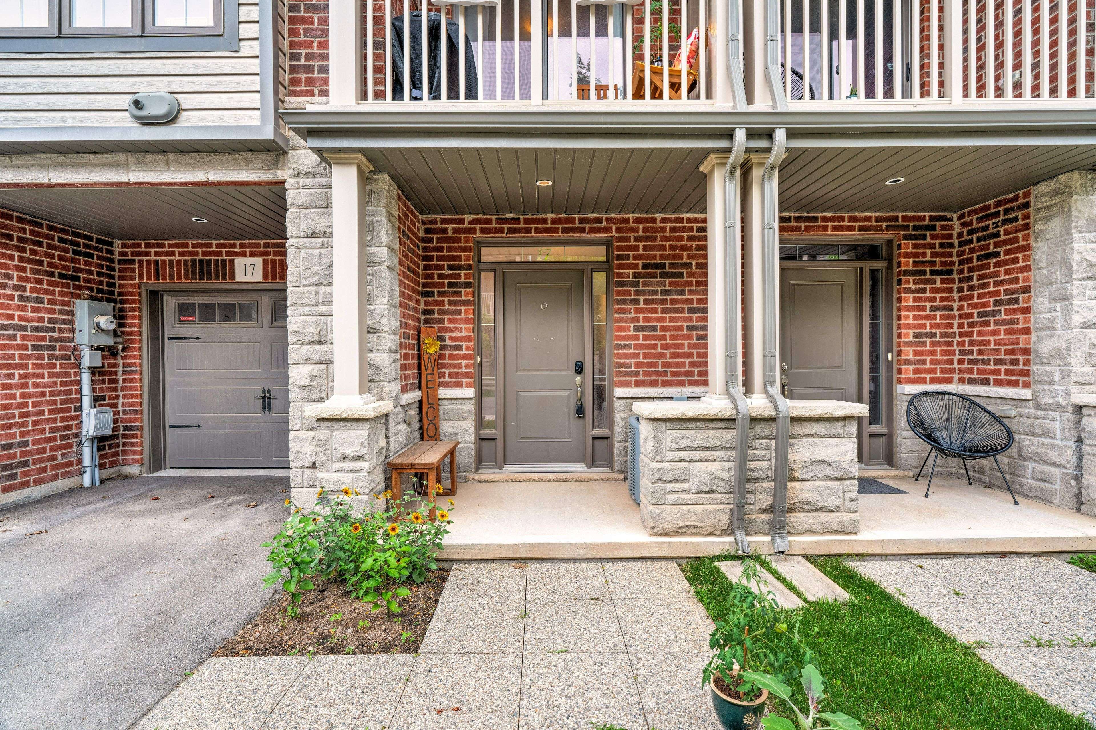 Hamilton, ON L8B 1W5,17 Ridgeside LN