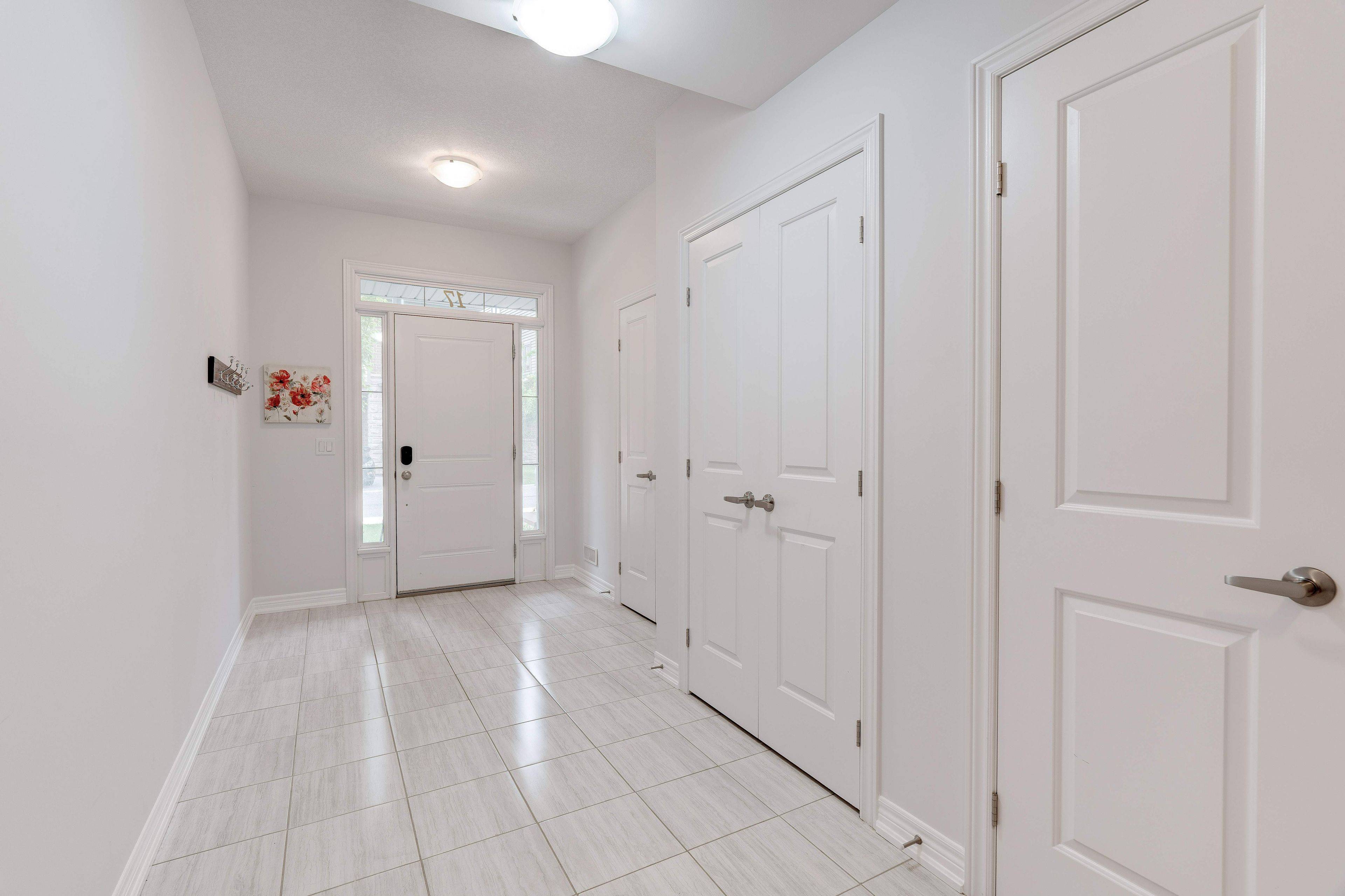 Hamilton, ON L8B 1W5,17 Ridgeside LN