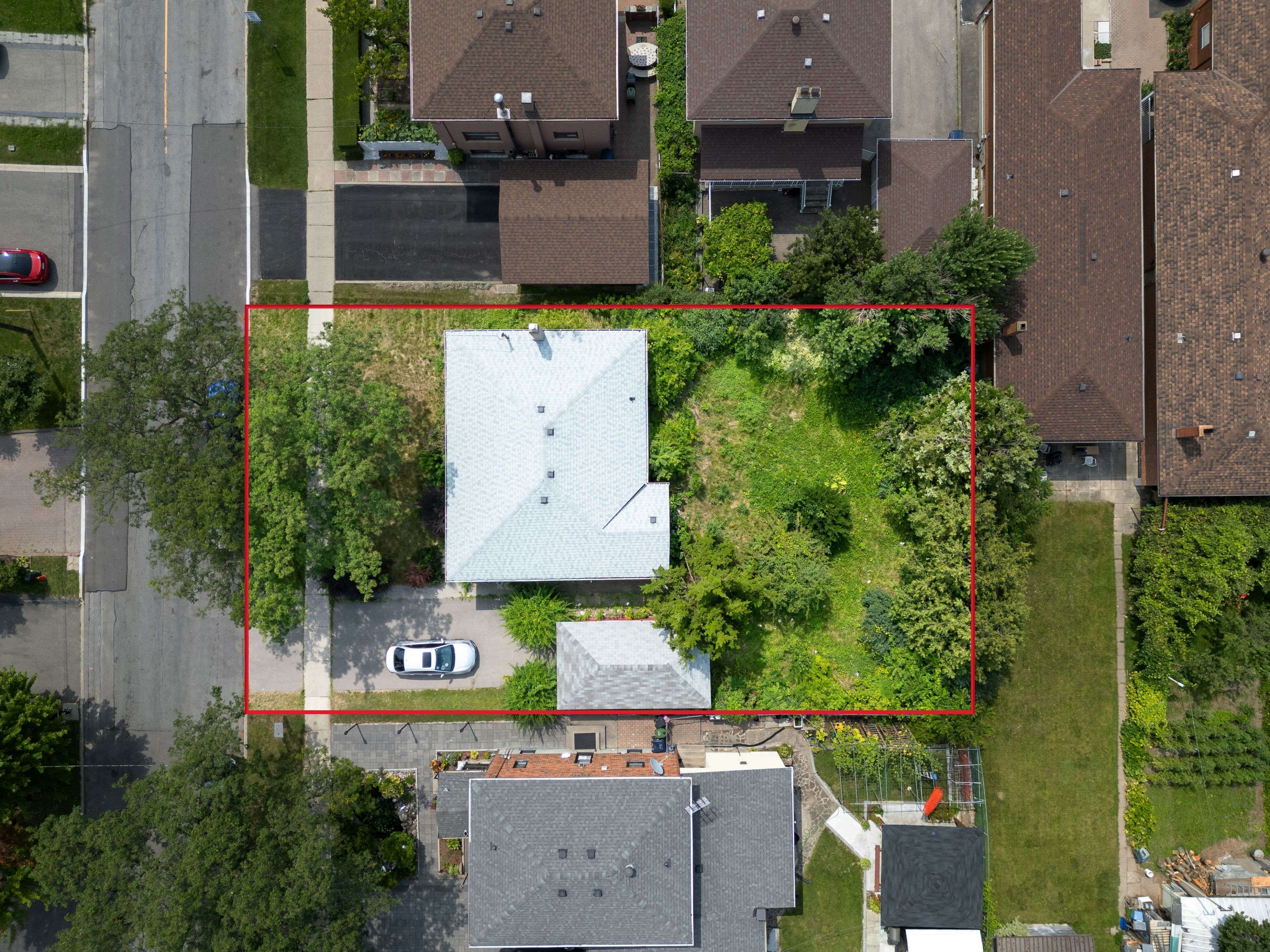 Toronto W05, ON M3M 1C4,34 Highview AVE