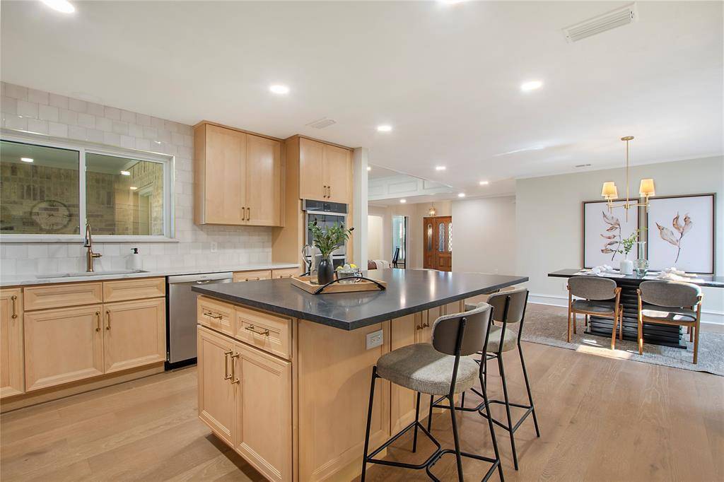 Dallas, TX 75238,9603 Greensprint Drive