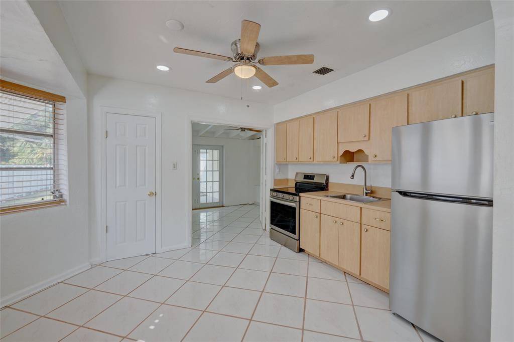 Hollywood, FL 33020,2735 Adams St