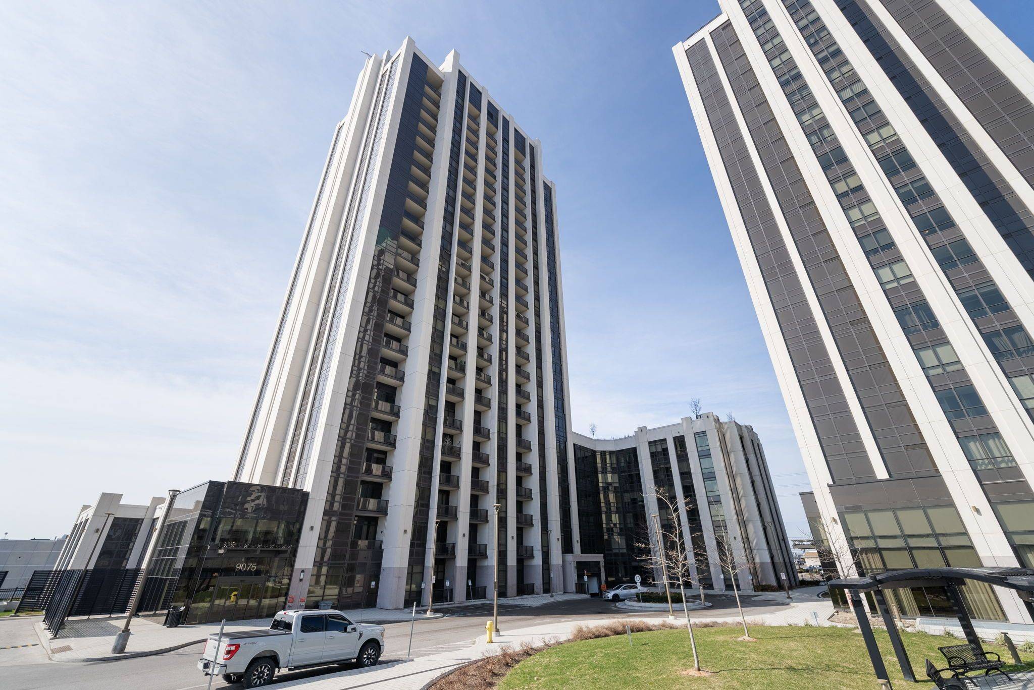 Vaughan, ON L4K 0L7,9075 Jane ST #1804