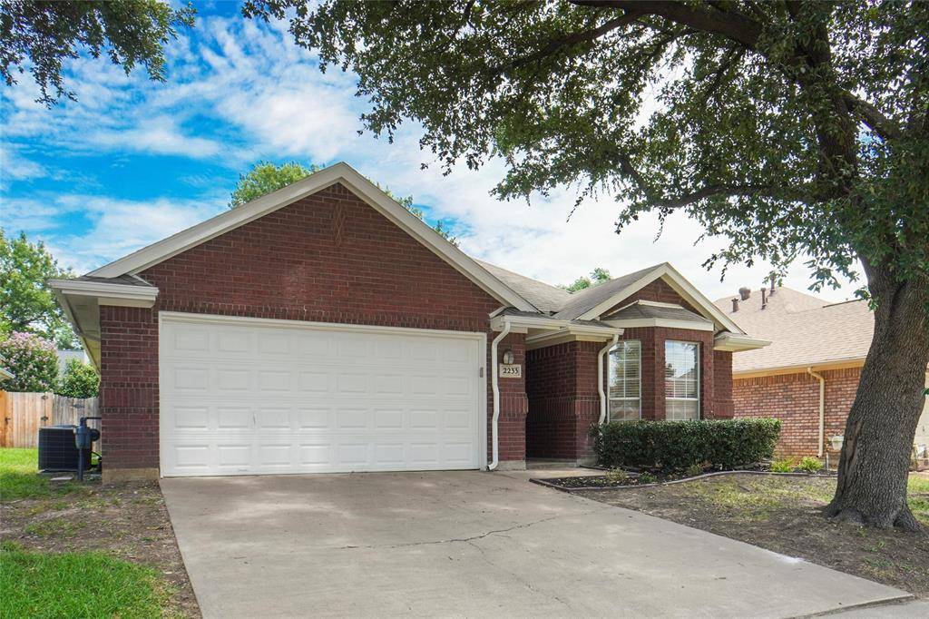 Bedford, TX 76021,2233 Tiffany Glenn Court
