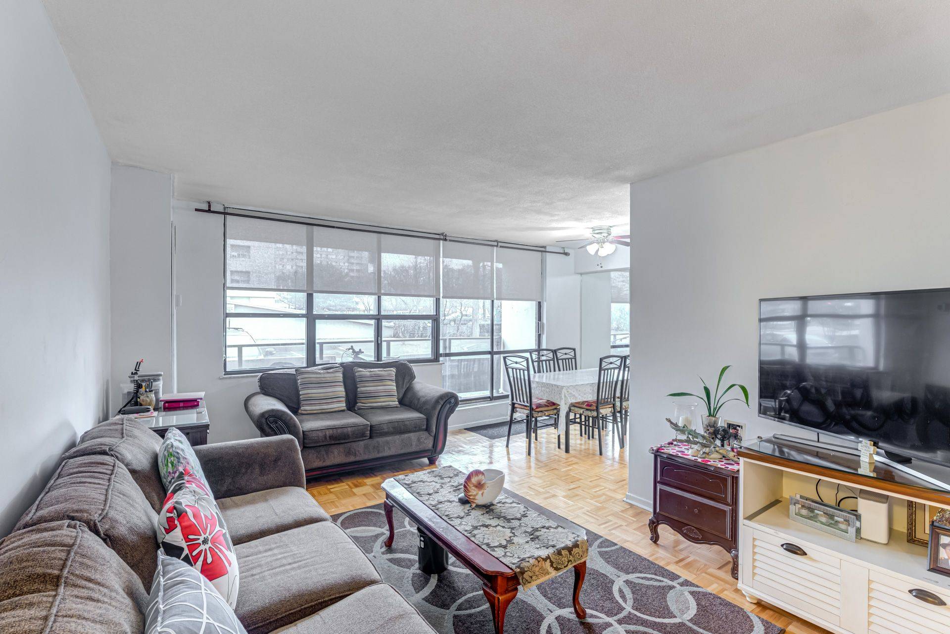 Toronto E05, ON M1T 3N6,2721 Victoria Park AVE #101