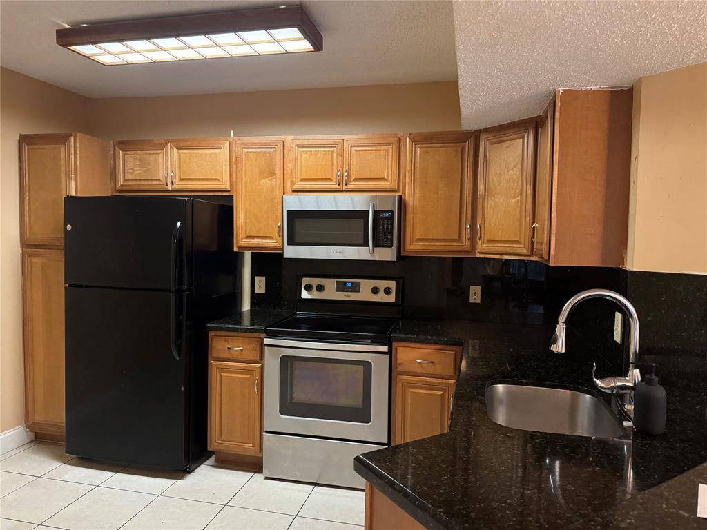 Coral Springs, FL 33067,9001 Wiles Rd #305