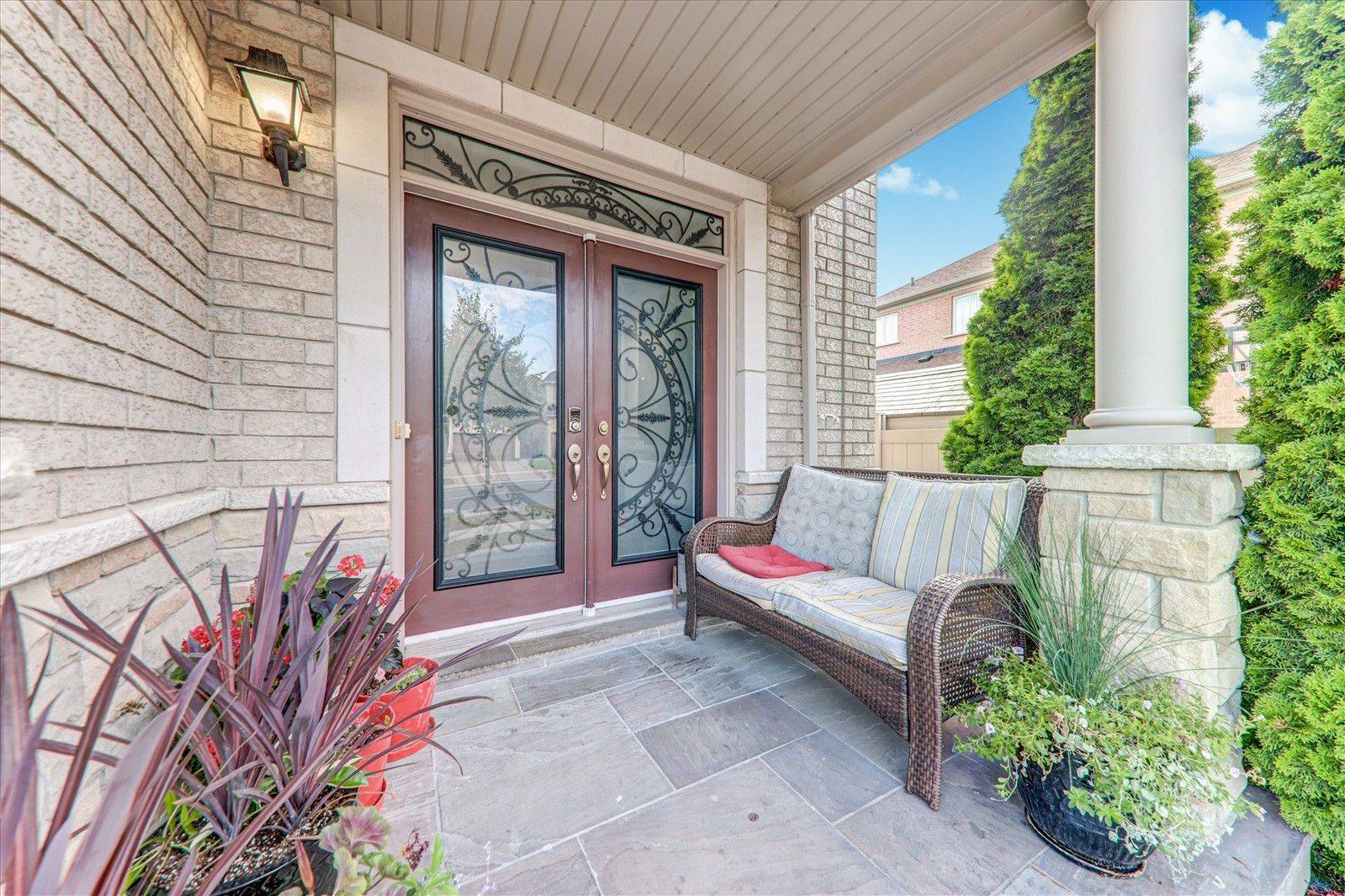Markham, ON L6B 0E2,138 Riverwalk DR