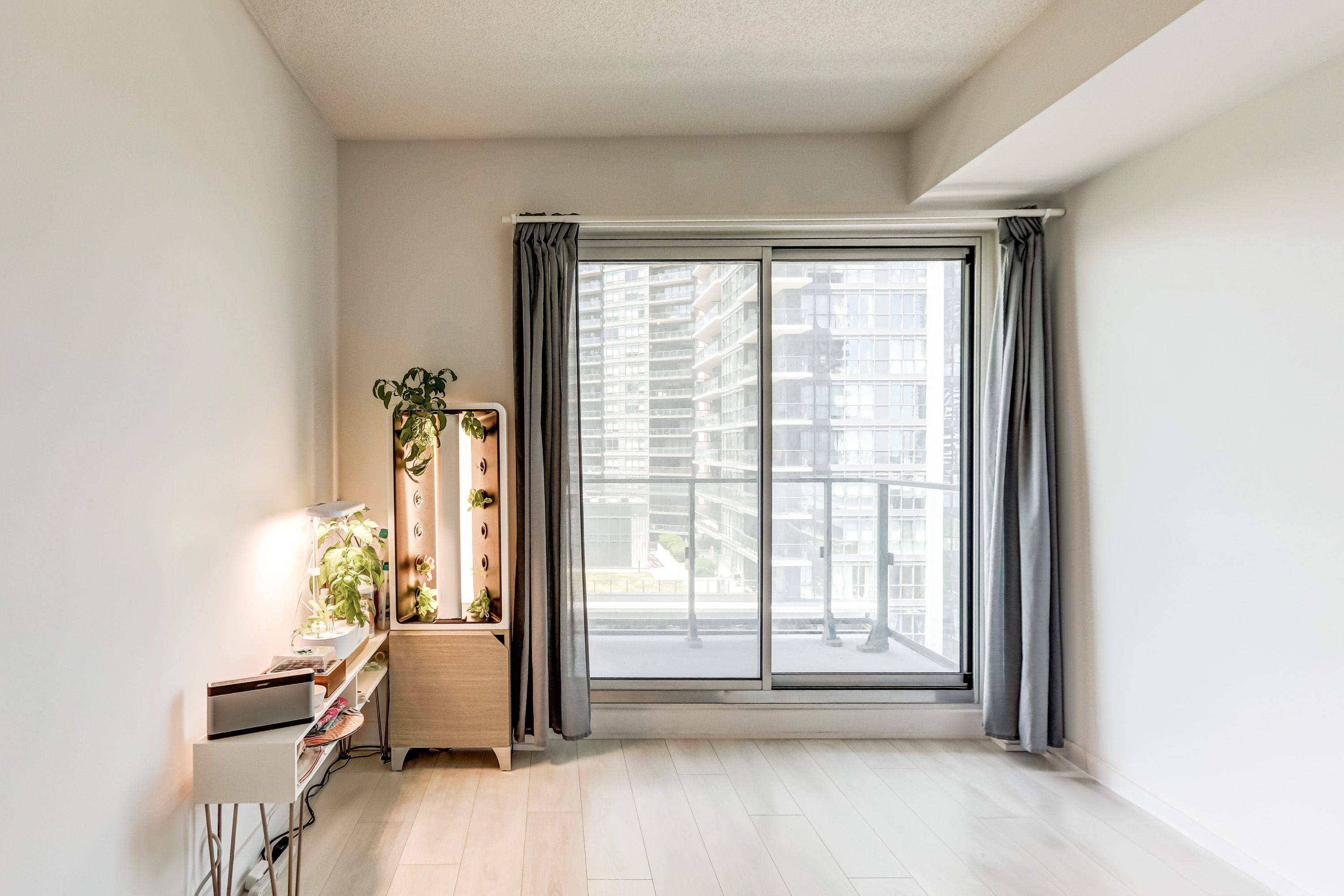 Toronto W06, ON M8V 0C1,2220 Lakeshore BLVD W #1203