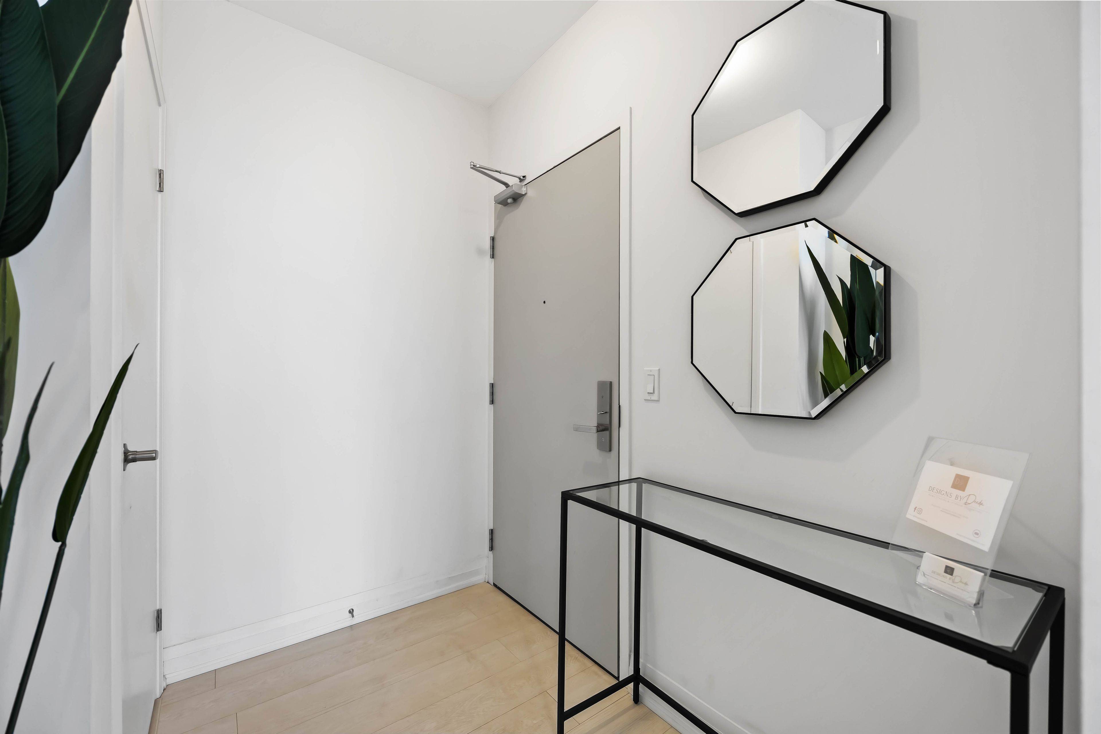 Toronto W08, ON M9B 0E4,30 Gibbs RD #3202