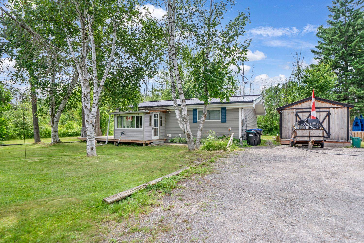 Innisfil, ON L9S 3W7,2364 Buchanan ST