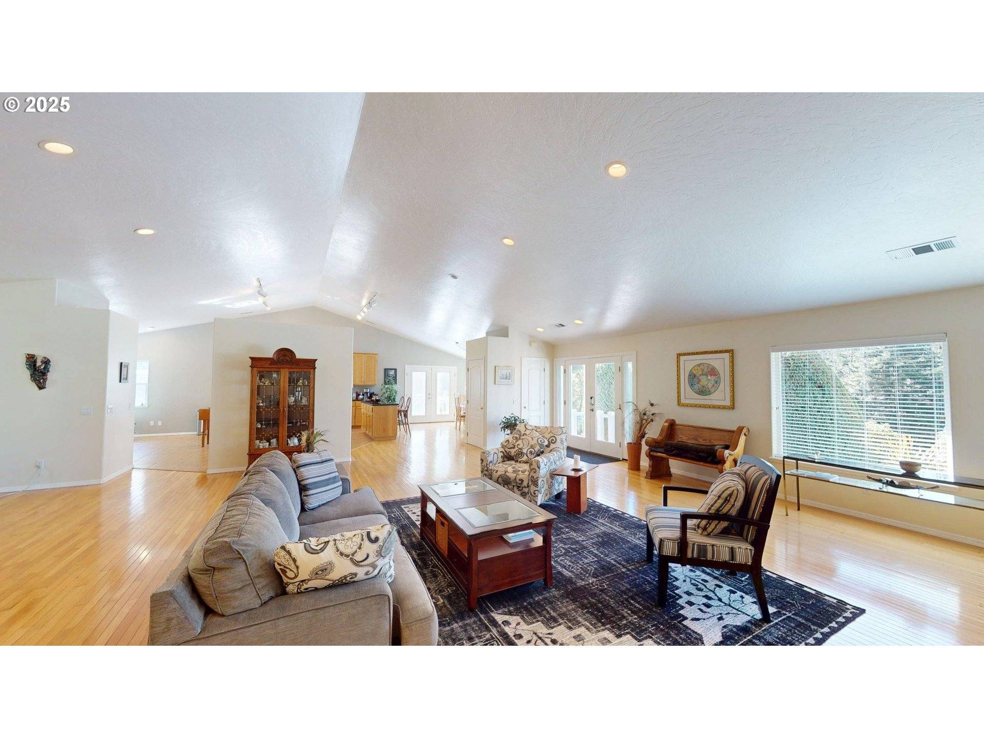 Gold Beach, OR 97444,94342 GAUNTLETT ST