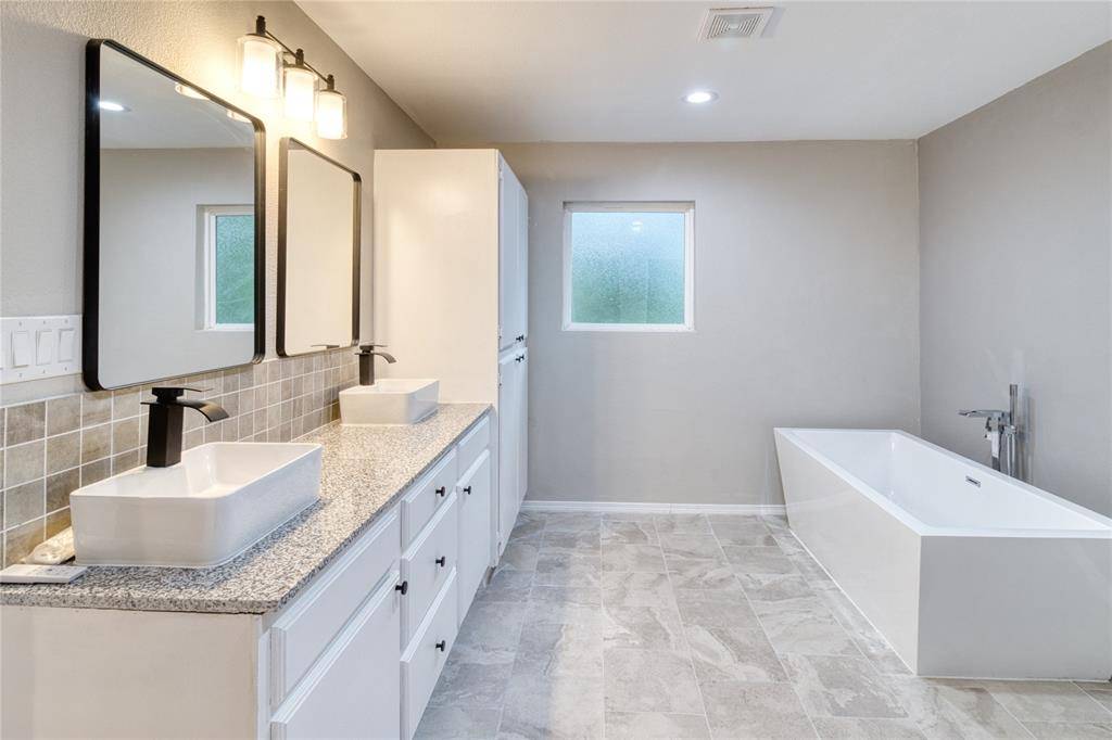 Greenville, TX 75401,1215 Beauchamp Street