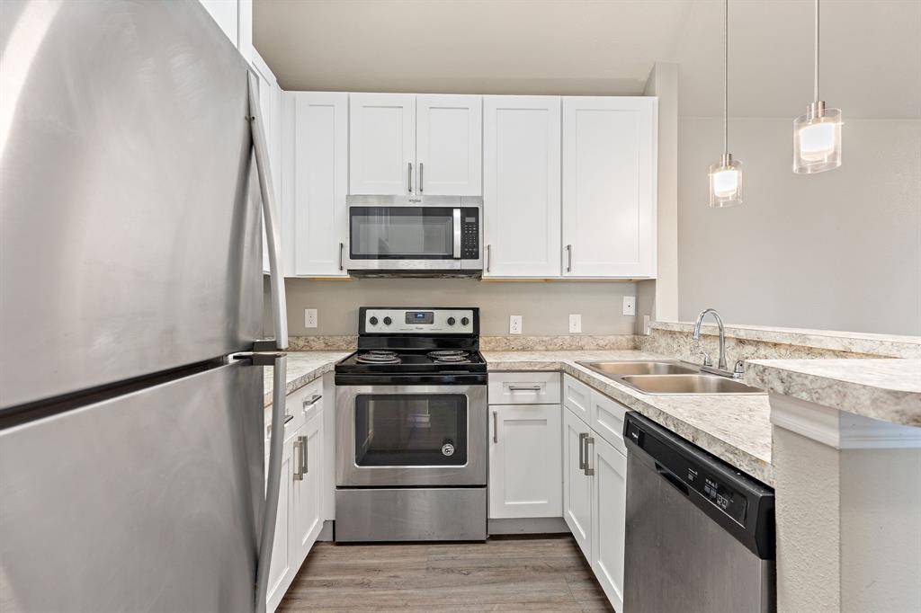 Dallas, TX 75231,6108 Abrams Road #521