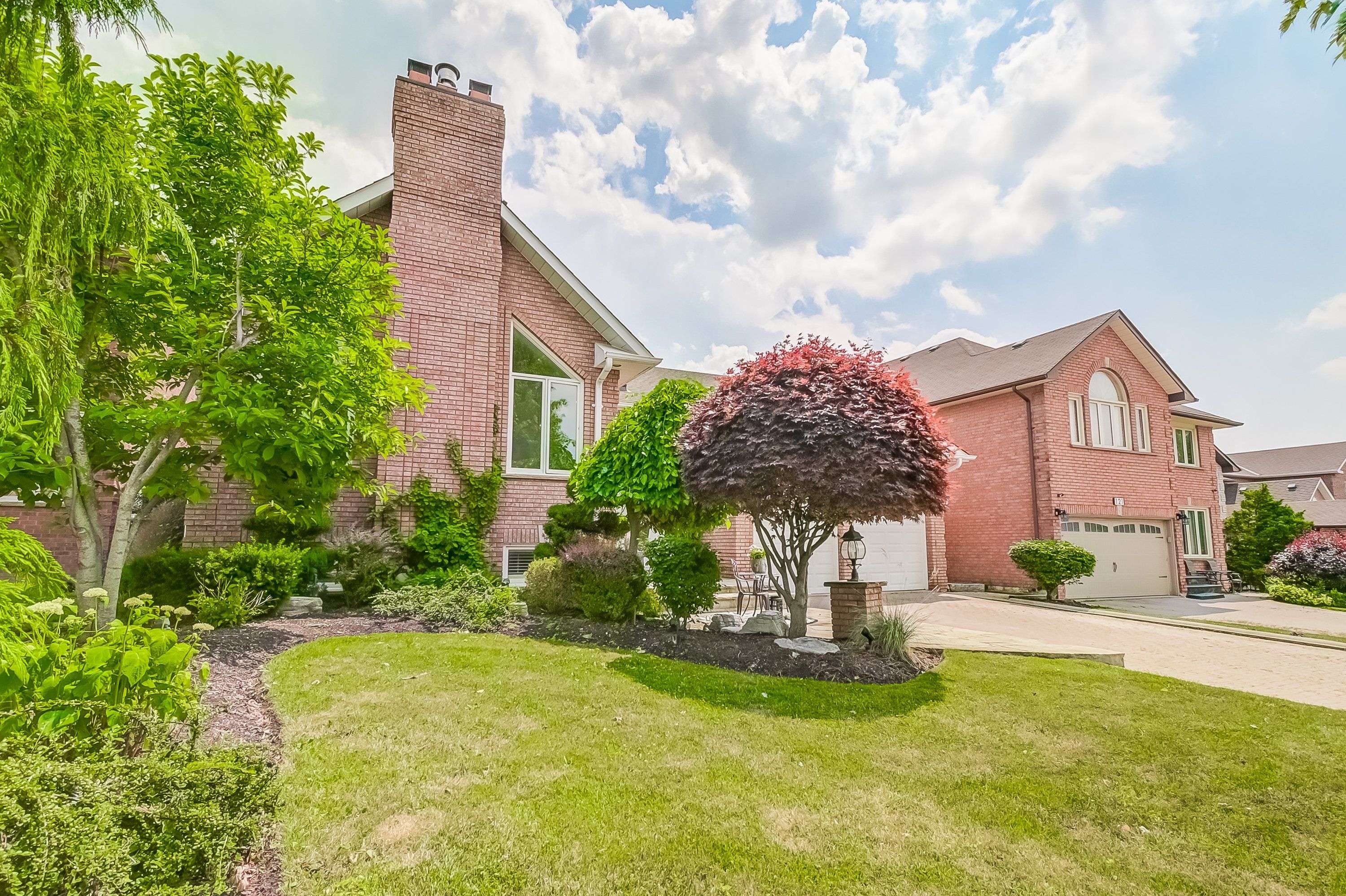 Richmond Hill, ON L4B 1X6,123 Briggs AVE