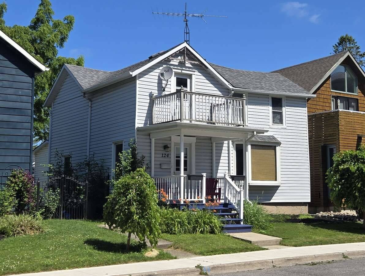 Gananoque, ON K7G 1A2,124 South ST