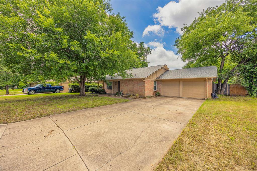Fort Worth, TX 76116,7428 Overhill Road