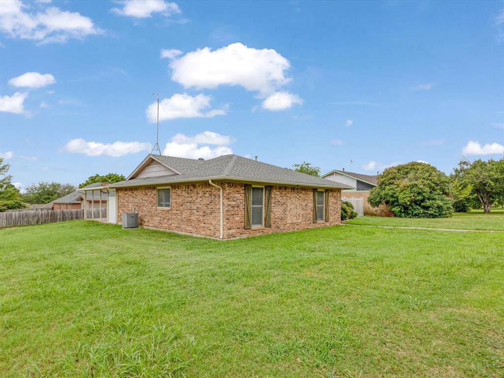 Denton, TX 76205,2110 Azalea Street