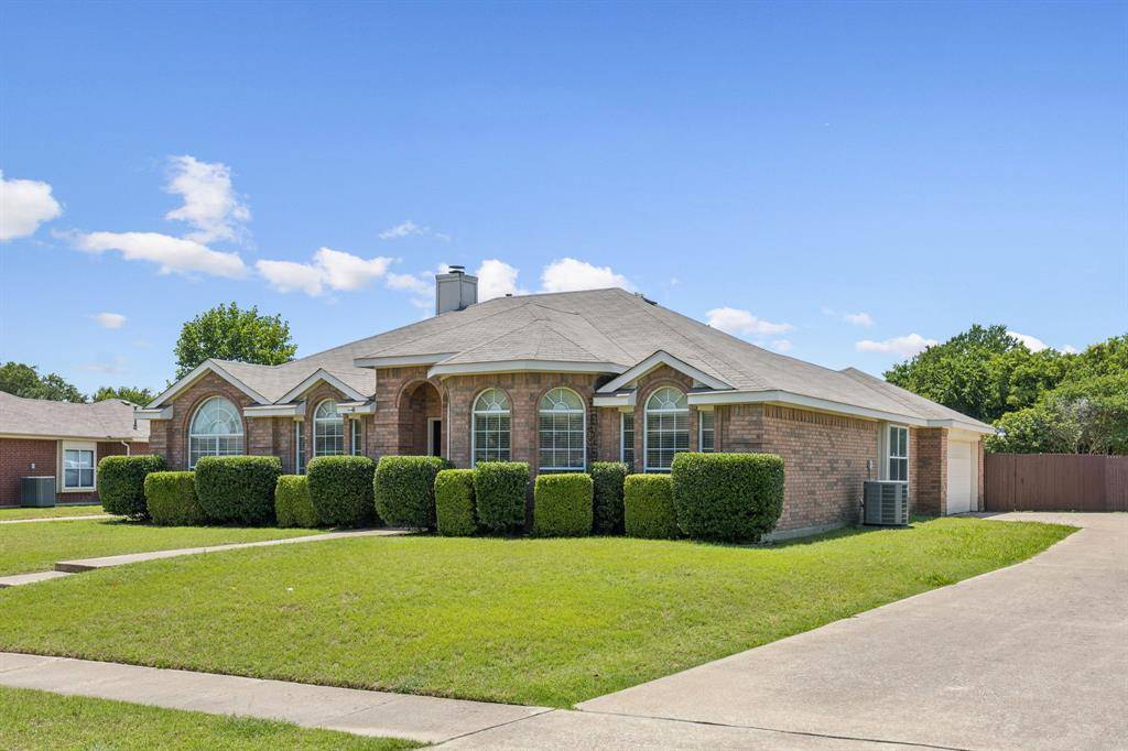 Murphy, TX 75094,319 Woodglen Drive