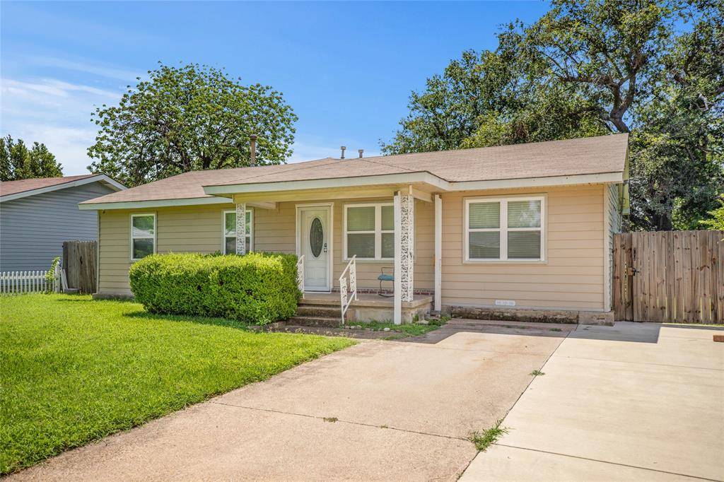 Terrell, TX 75160,104 Charles Lane